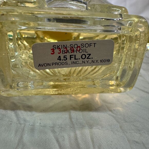 Avon Vintage Skin-So-Soft Bath Oil 4.5 Fl Oz Special Edition Seashell Decanter - Picture 5 of 5